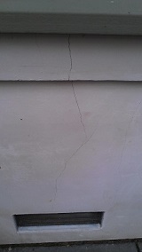 repairing stucco cracks